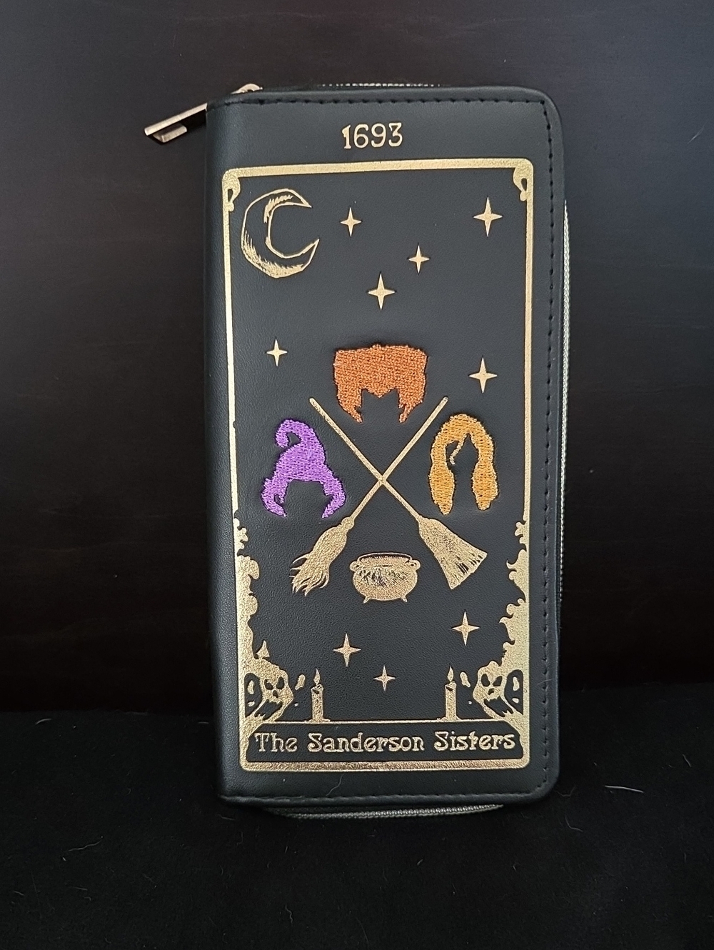 Disney Hocus Pocus Sanderson Sisters Tarot Card Zip Around Wallet - NWOT FLAWS